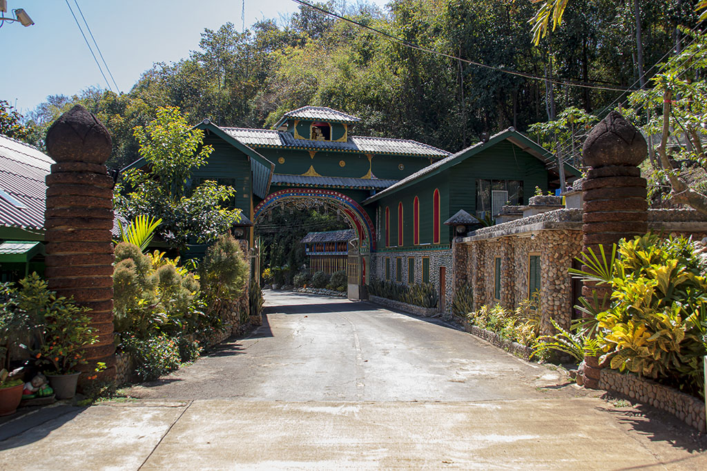 Wat Mae Chedi, Lode Engelen