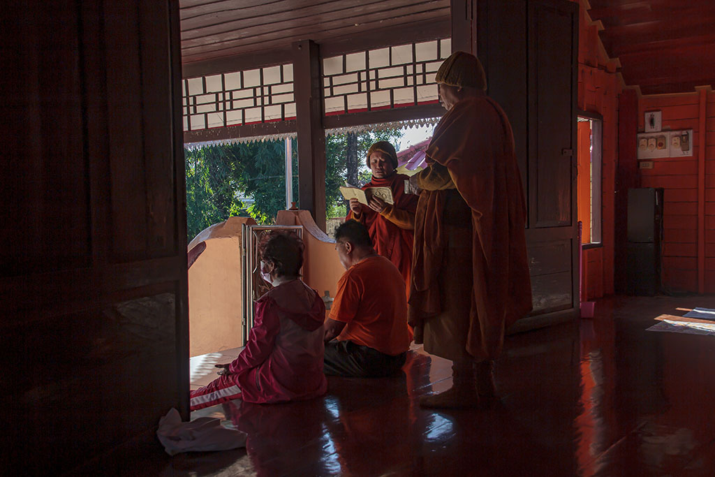 Thai Yai ceremonie Sadokro Tochata