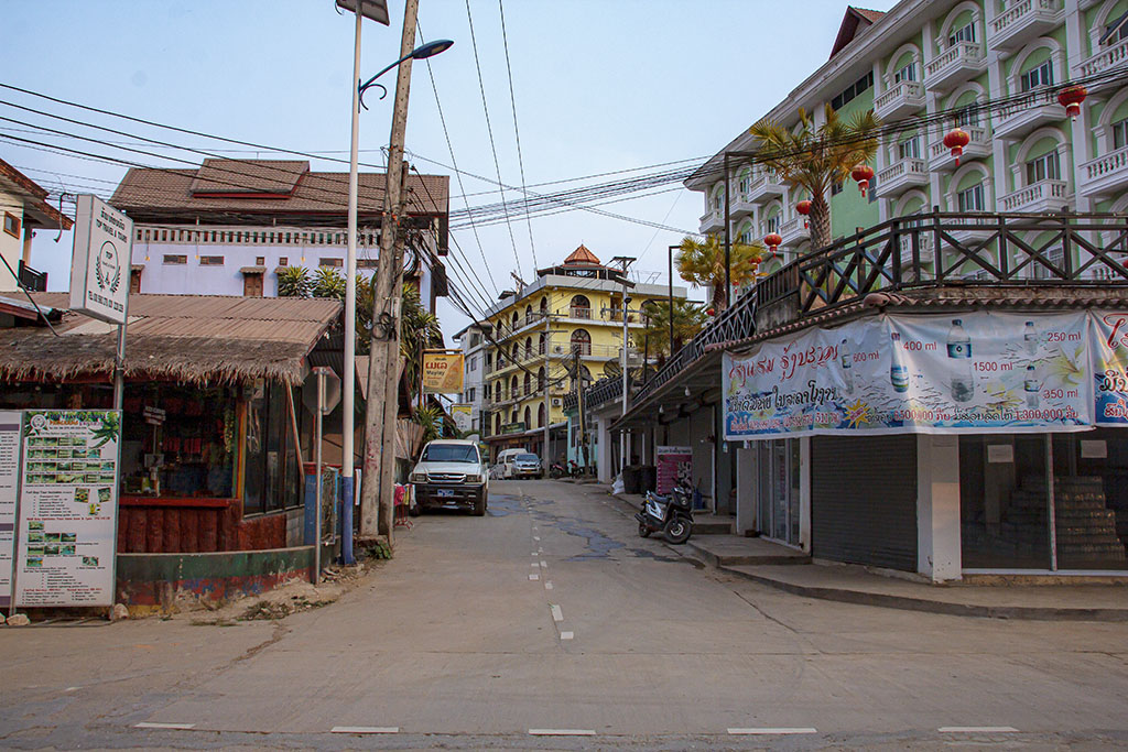 Vang Vieng, Lode Engelen