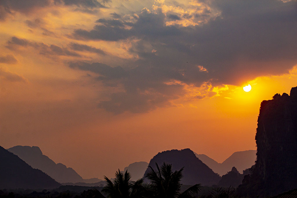 Vang Vieng, Lode Engelen