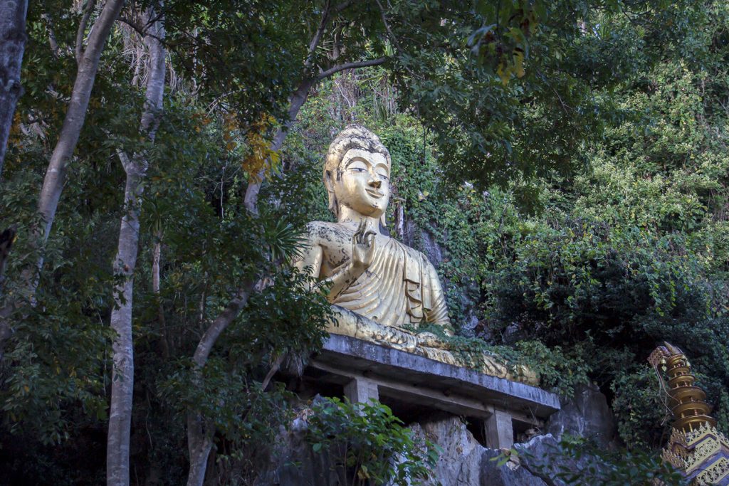 Wat Tham Suk Kasem Sawan