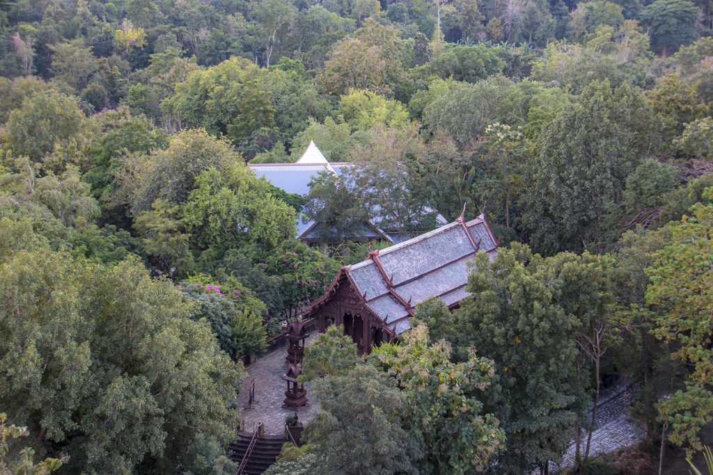 Wat Tham Suk Kasem Sawan