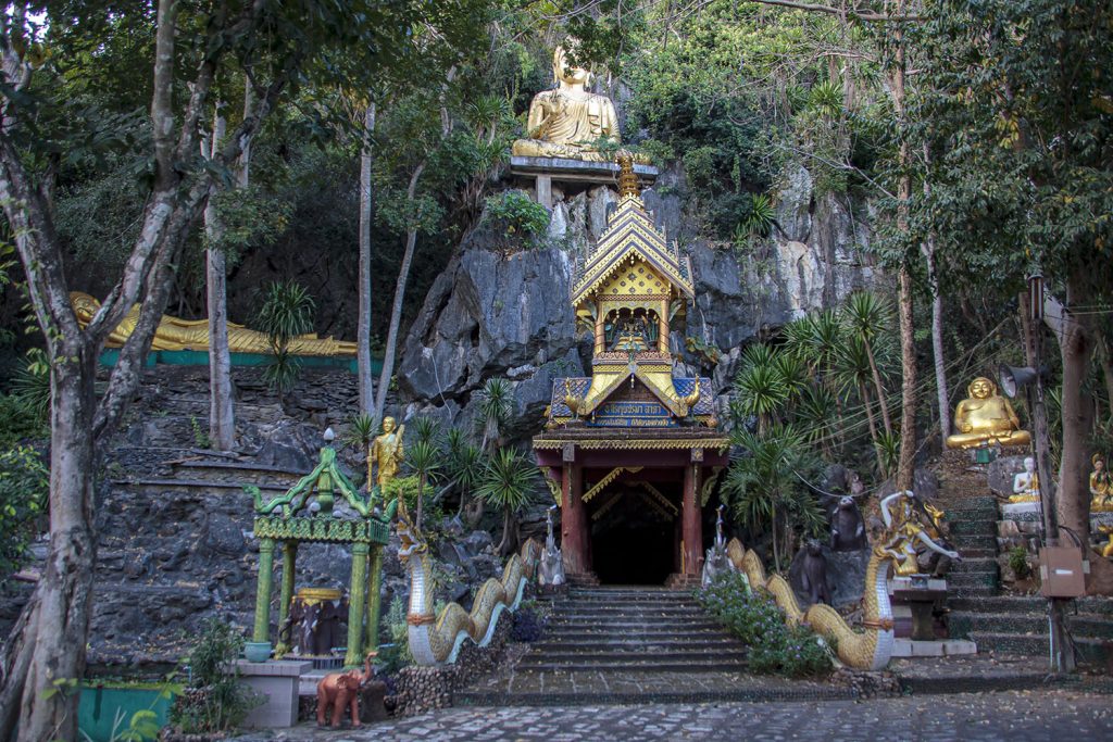 Wat Tham Suk Kasem Sawan