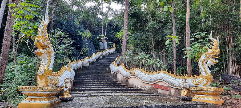 Wat Tham Suk Kasem Sawan