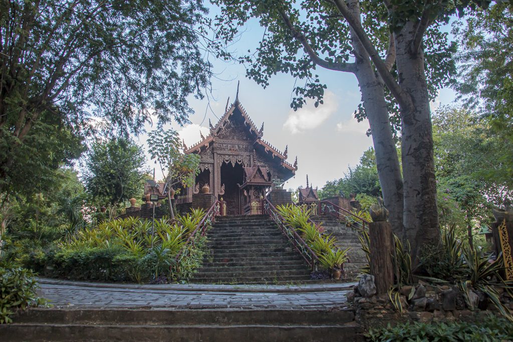 Wat Tham Suk Kasem Sawan