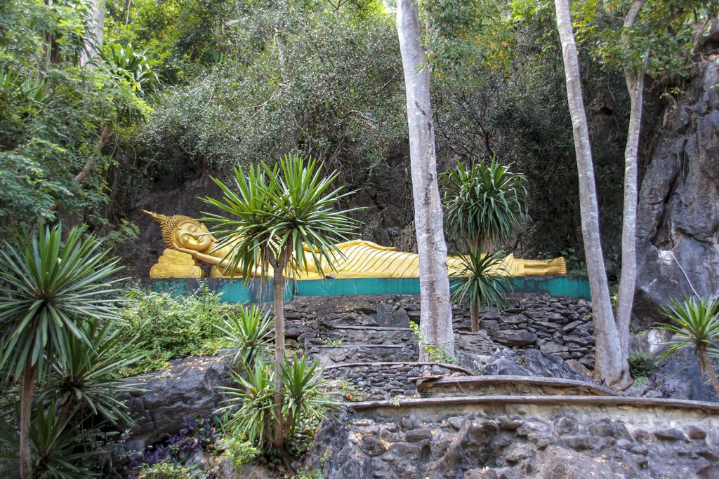 Wat Tham Suk Kasem Sawan