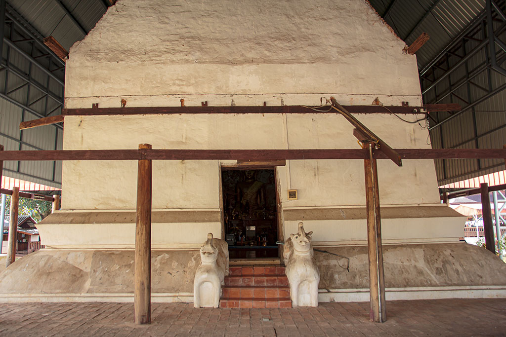 Wat Pho Chai Na Puang