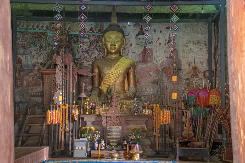 Wat Pho Chai Na Puang