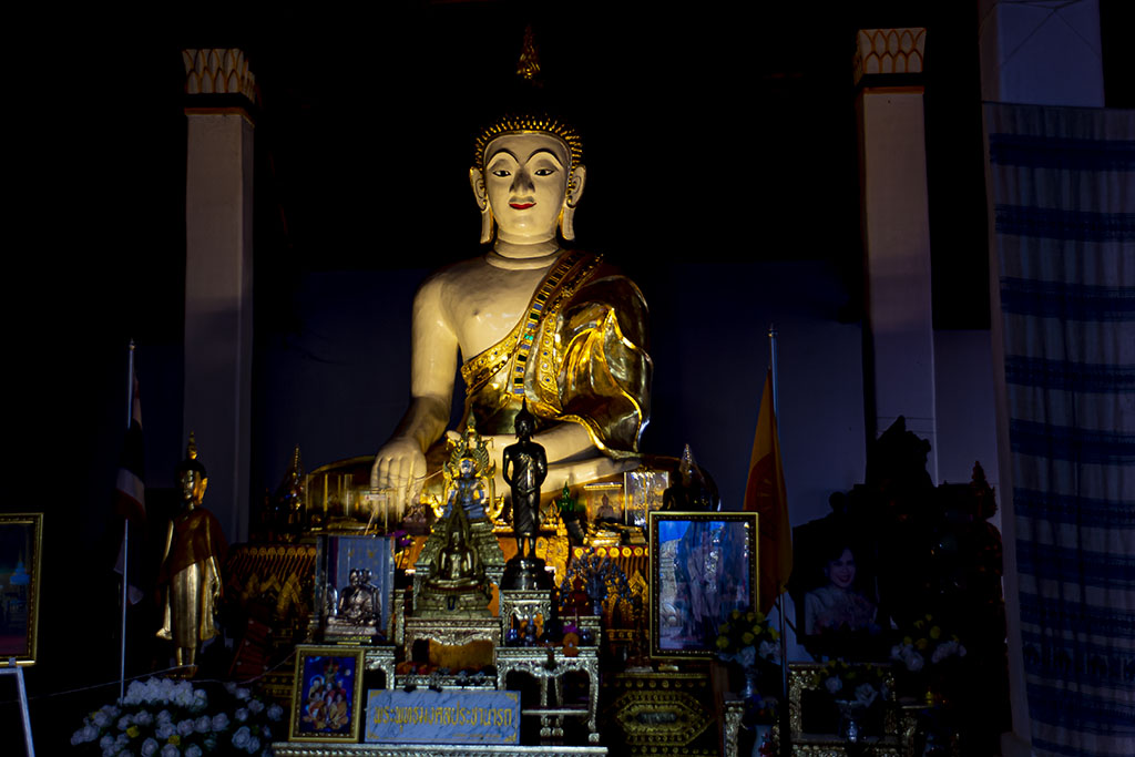 Wat Phra That Khao Noi